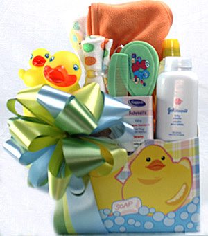 baby bath gift basket 600003 300 1